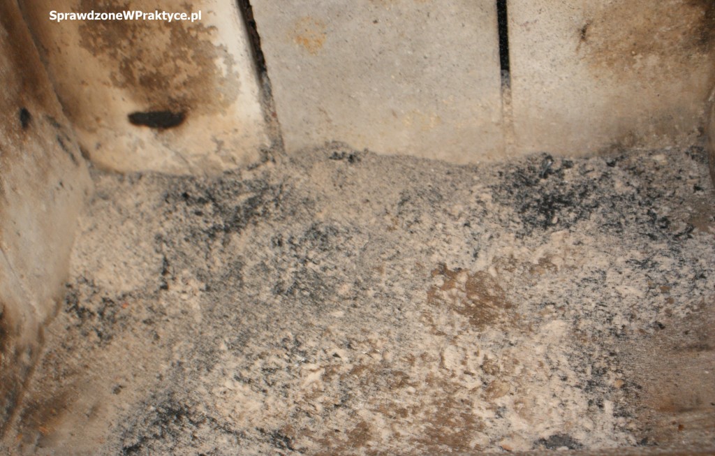 Popiół z brykietu RUF